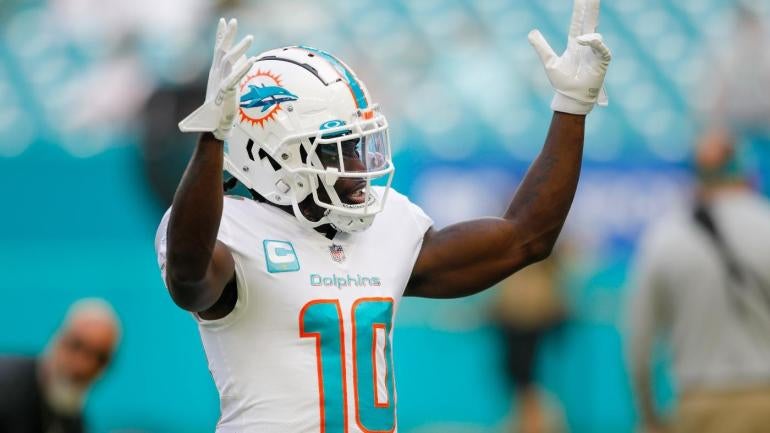 tyreek-hill-dolphins-usatsi.jpg