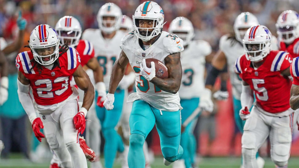NFL: Miami Dolphins at New England Patriots