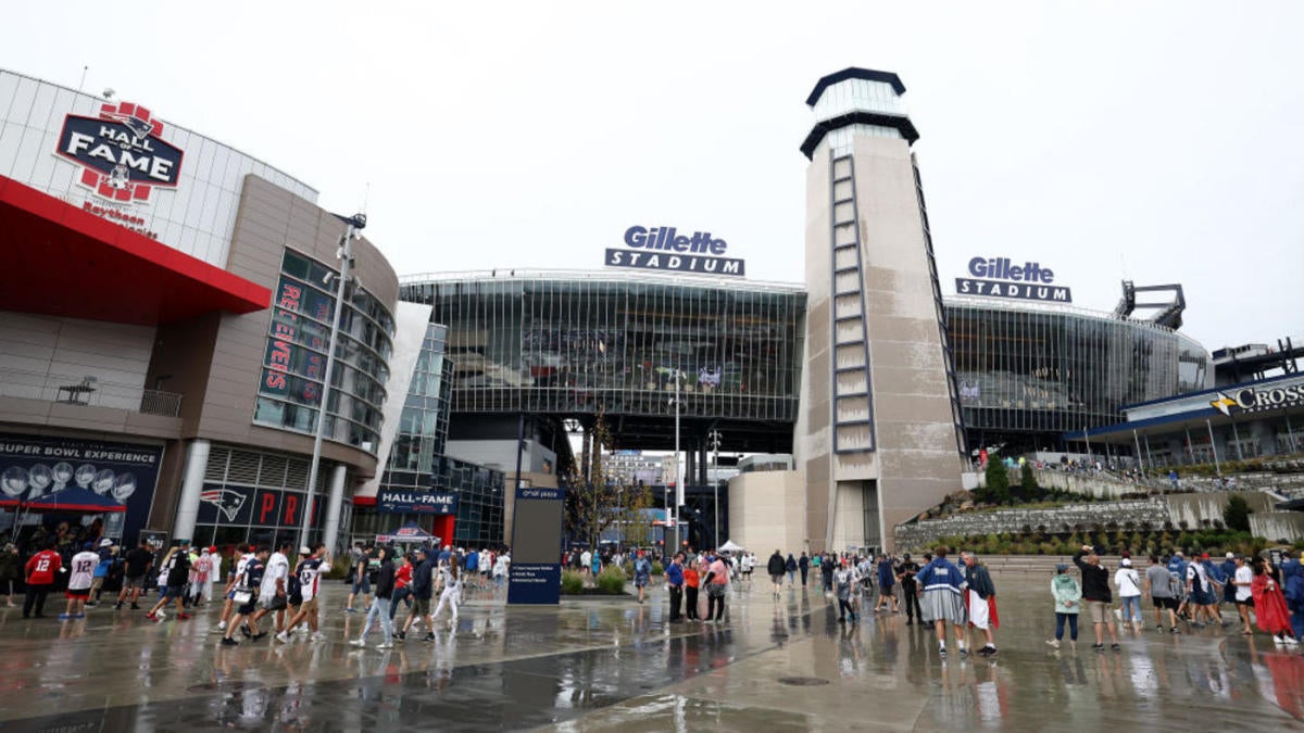 Patriots fan dies at Gillette Stadium : r/nfl