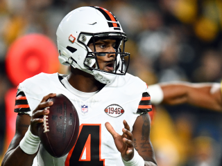 Wild Card Weekend NFL picks, odds, 2023 bets from proven model: This  five-way football parlay pays out 25-1 