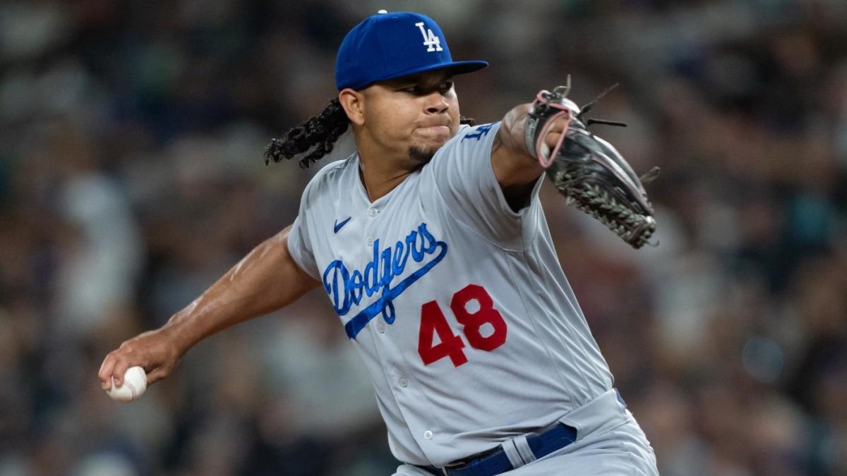 Dodgers pitcher plays in front of mom for 1st time after 7 years
