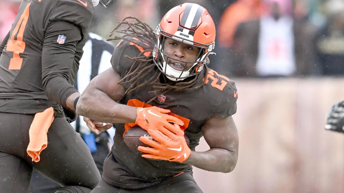 Nick Chubb injury: Browns sign Kareem Hunt to one-year deal as veteran RB  returns to Cleveland 
