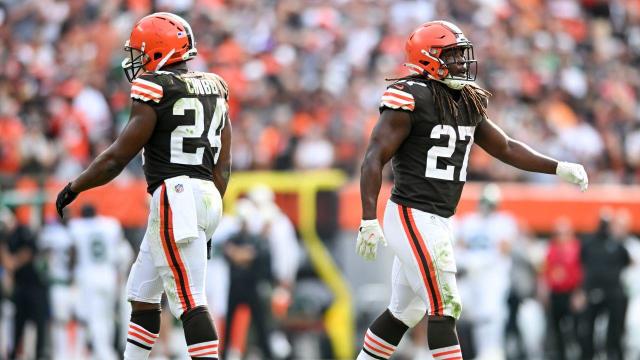 Browns star Nick Chubb to undergo surgery on season-ending knee injury;  Kareem Hunt in for visit - ABC News