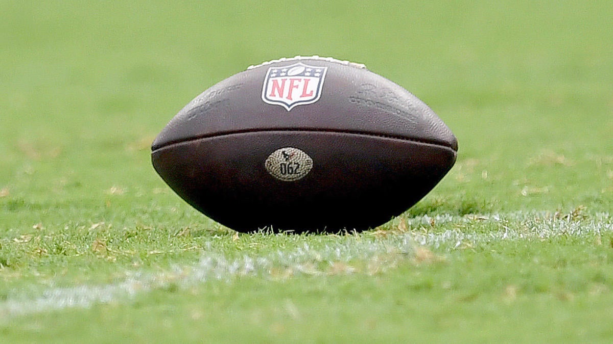 NFL says players' union leaders advised running backs to fake