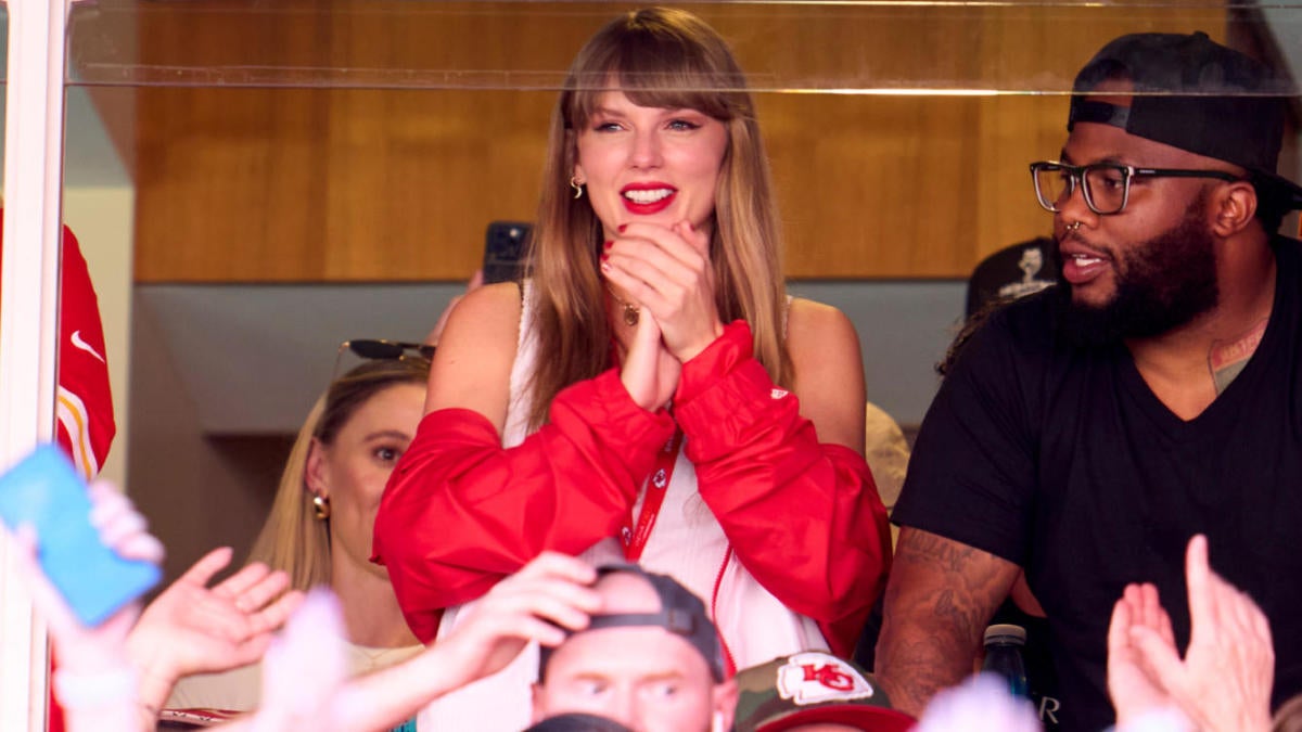 Taylor Swift to attend Chiefs-Jets Sunday Night Football game reports say