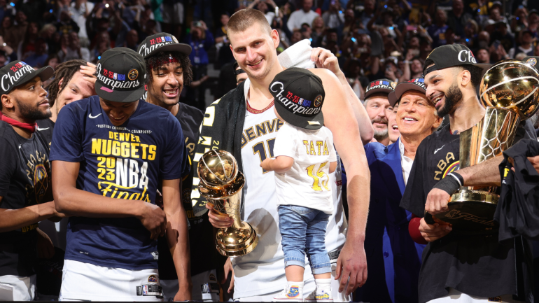 jokic-trophy-getty.png