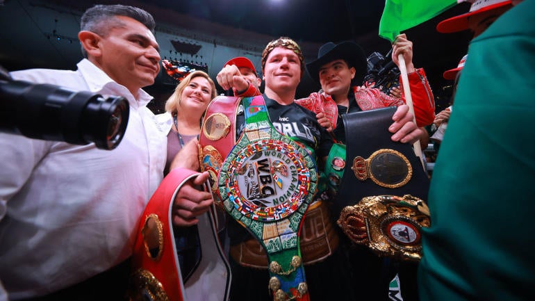 canelo-alvarez-belts-mexico.jpg