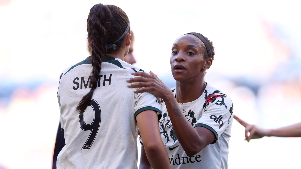 NWSL Playoff Race Intensifies with Portland Thorns in First Place