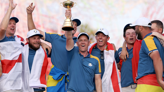 ryder-cup-europe-luke-donald-trophy-2023-g.png