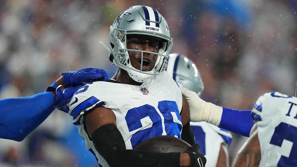 Dallas Cowboys break out a helmet look they've never used before