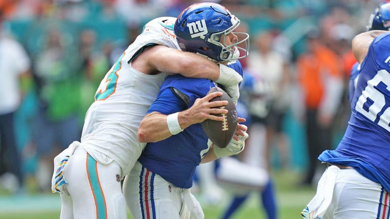 daniel-jones.jpg