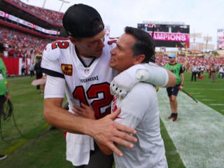 New York Giants' Dave Thomas and Kerry Collins celebrate with the NFC  News Photo - Getty Images