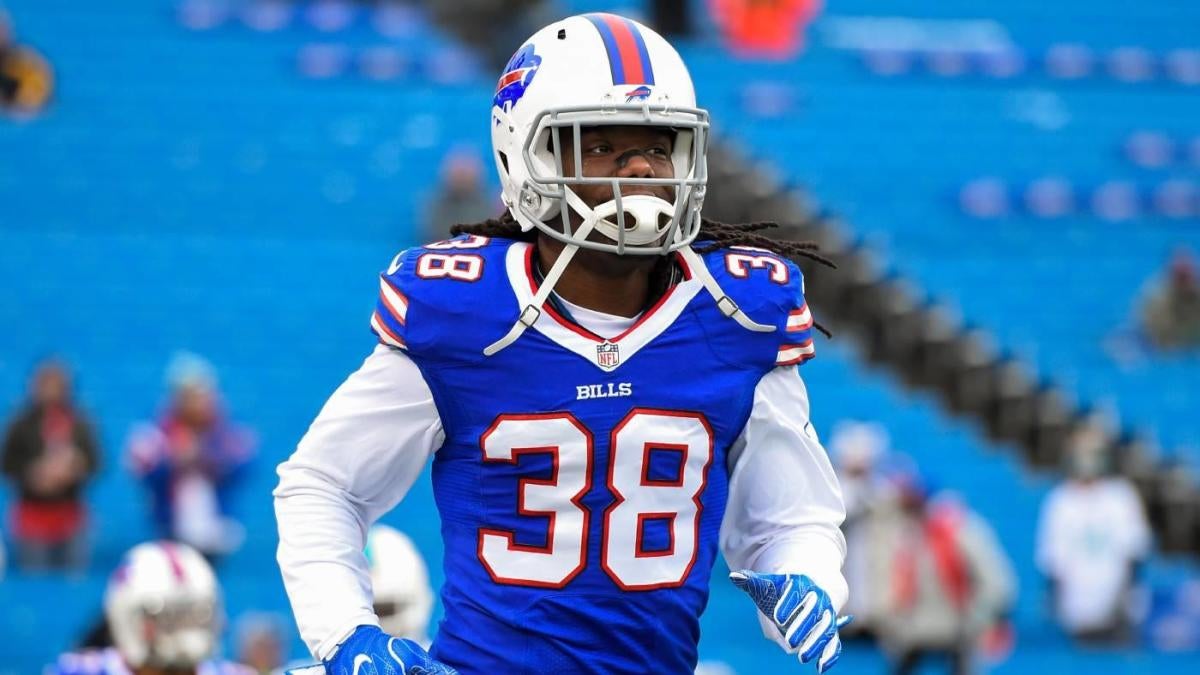 Police search for former Buffalo Bills player after mother found dead near  creek 