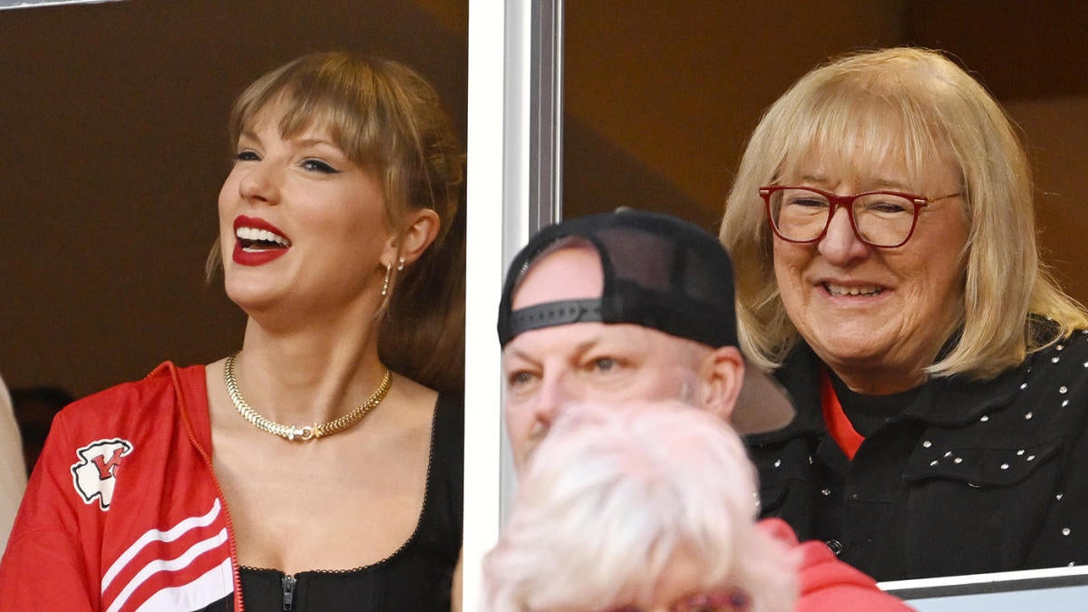 Travis Kelce jersey sales skyrocket after Taylor Swift attends