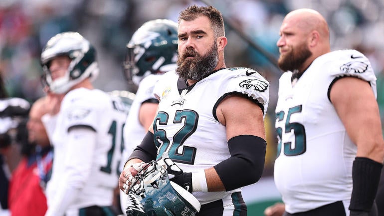 gettyimages-1737676631-jason-kelce-philly-pregame-2023-1400.jpg