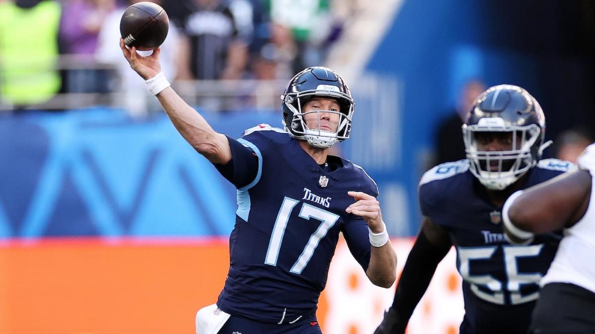 Ryan Tannehill carted to locker room during Titans' London matchup with Ravens due to ankle injury Ryan Tannehill carted to locker room during Titans' London matchup with Ravens due to ankle injury