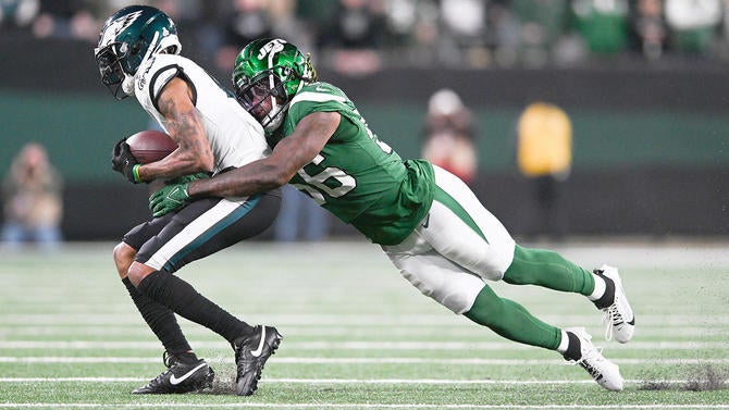 jets-eagles-smith-g.jpg