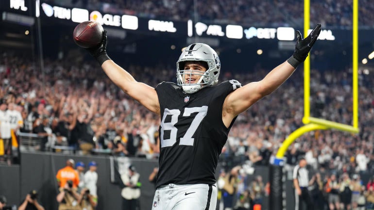 Pittsburgh Steelers v Las Vegas Raiders