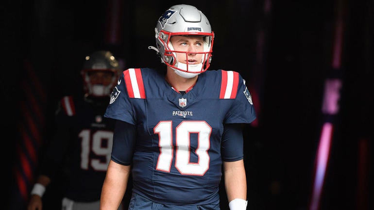 usatsi-21710560-mac-jones-patriots-qb-pregame-2023-1400.jpg
