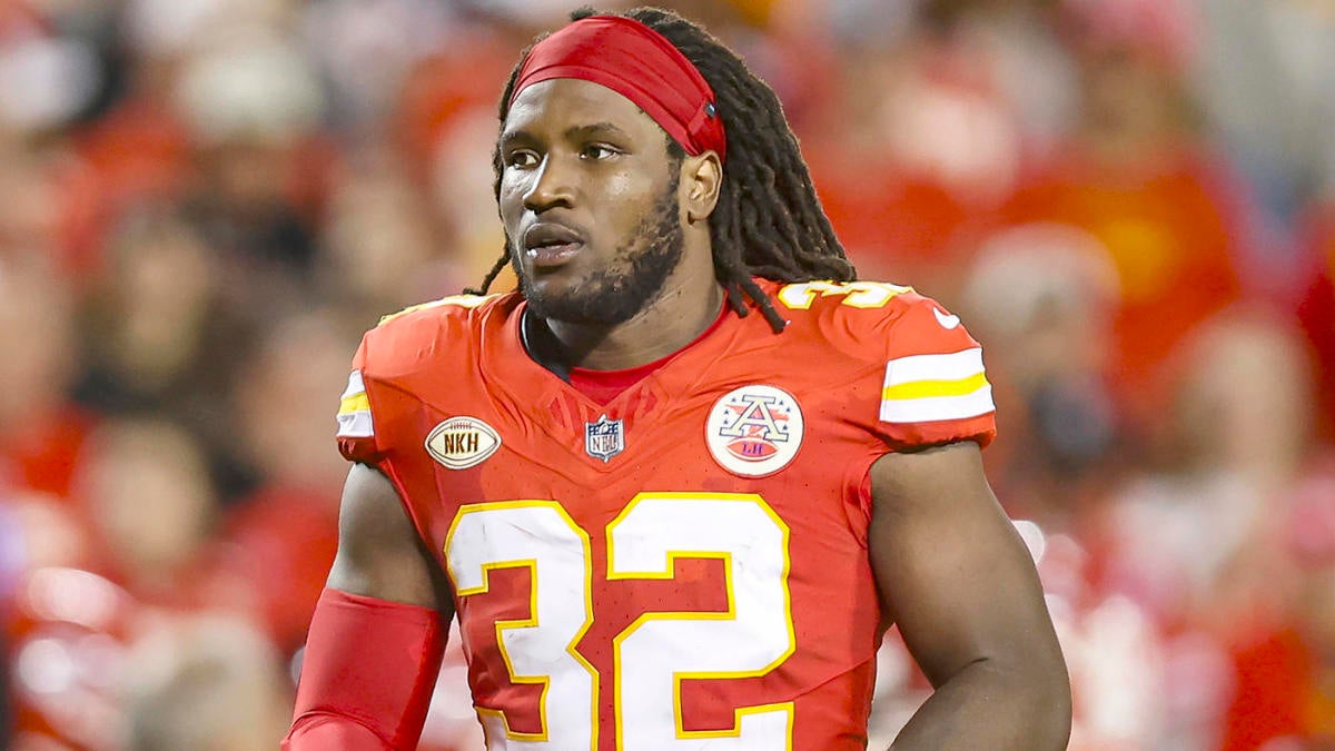 Chiefs LB Nick Bolton to undergo surgery on dislocated wrist, expected to  miss roughly two months, per report - CBSSports.com