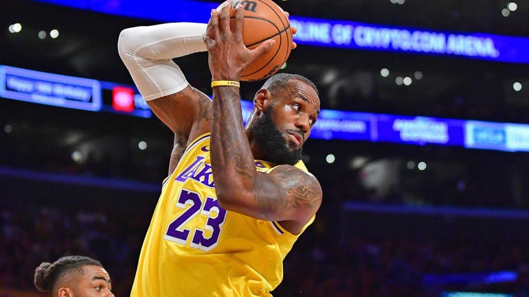 NBA: Phoenix Suns at Los Angeles Lakers