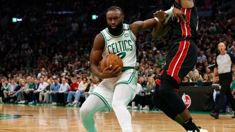 Celtics vs. Hornets odds, line, spread, time: 2023 NBA picks, Nov. 20 ...