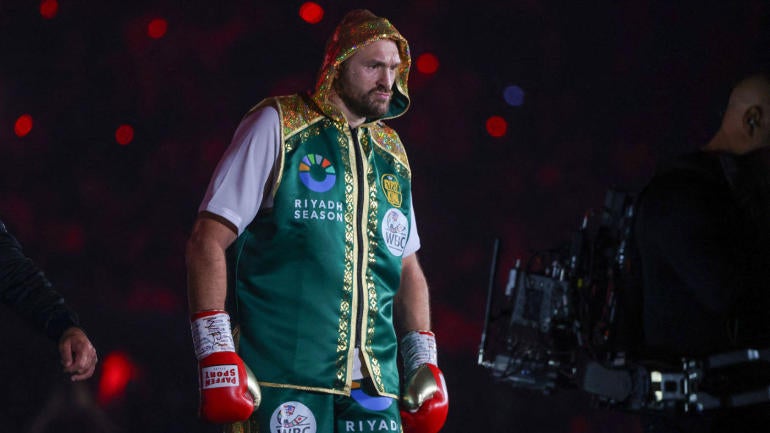 tyson-fury-walkout.jpg