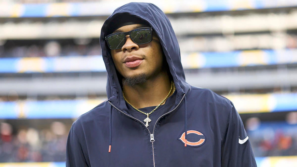 Justin Fields injury update: Bears QB remains week-to-week; Tyson Bagent to make third career start vs. Saints Justin Fields injury update: Bears QB remains week-to-week; Tyson Bagent to make third career start vs. Saints