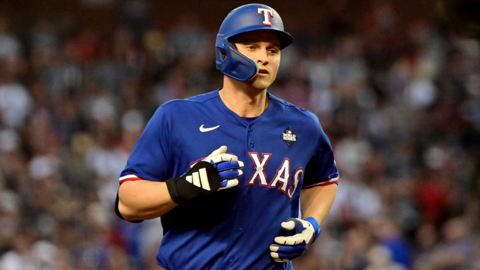 World Series Game 3 score, highlights: Rangers take down D-backs as ...