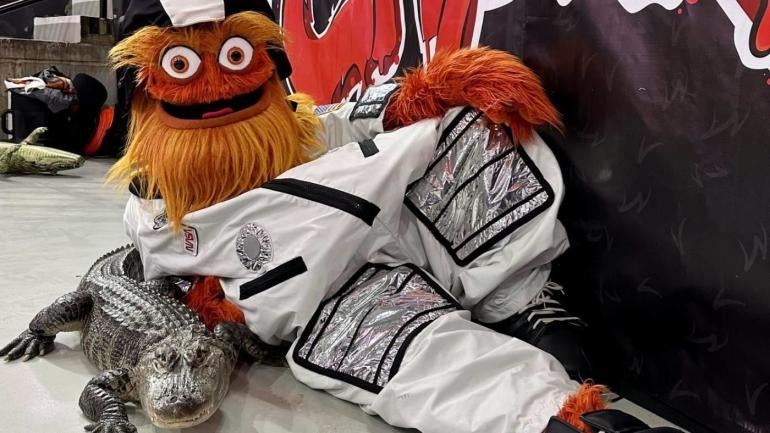 flyers-gritty-gator.jpg