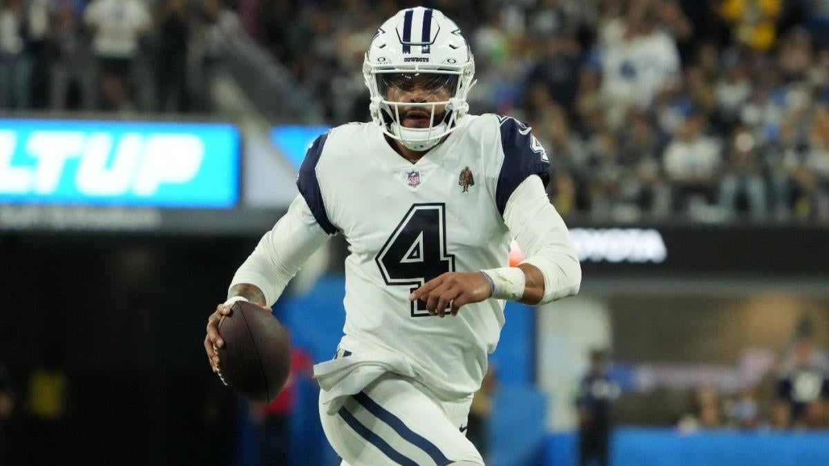 Cowboys' Dak Prescott and DaRon Bland just became the second teammates in NFL history to pull off this feat