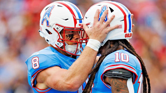 getty-will-levis-deandre-hopkins-titans.jpg