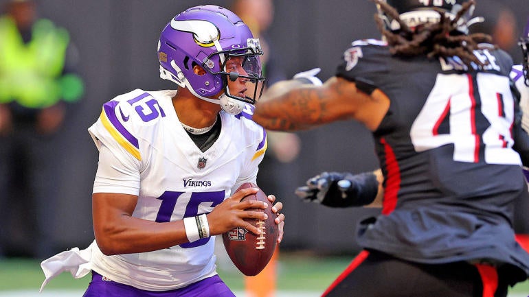 getty-joshua-dobbs-vikings.jpg
