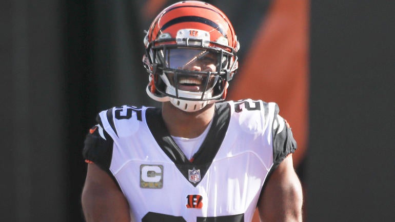 LOOK: Longtime Bengals RB Giovani Bernard Returns To Cincinnati ...