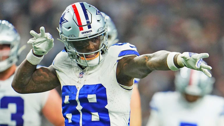 Cowboys' CeeDee Lamb Nearing Michael Irvin's Single-season Catches ...