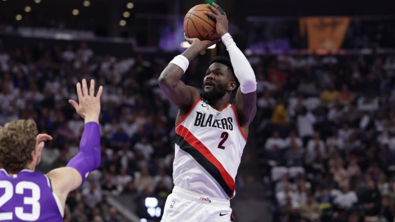 deandre-ayton-blazers-cbs-usatsi.jpg