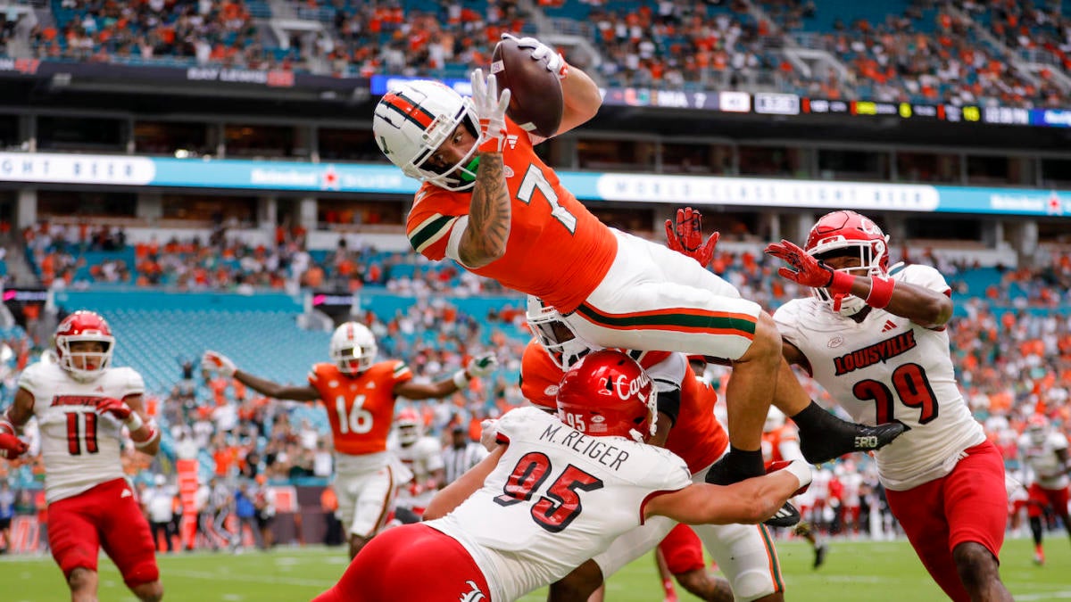 College football scores, schedule, NCAA top 25 rankings, games today: Louisville vs. Miami, Alabama in action
