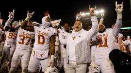 College football winners, losers in Week 12: Texas takes big step forward, Auburn suffers historic loss