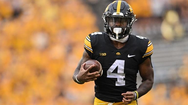 leshon-williams-iowa-hawkeyes-usatsi.jpg