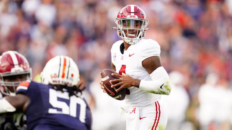 WATCH: Alabama Scores Miracle Touchdown On Fourth Down To Edge Auburn ...