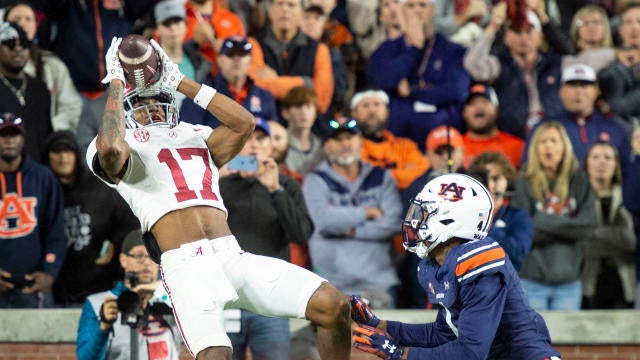 Late Kick Alabama Pulls Off Miracle Against Auburn To Keep Their Cfp Hopes Alive 5839