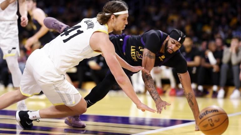 anthony-davis-lakers-flopping-getty.jpg