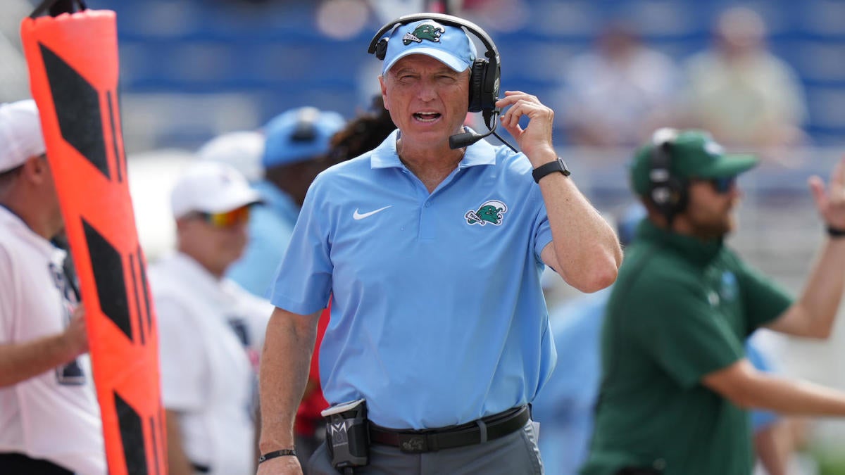 Houston targeting Willie Fritz as coach: Cougars eyeing Tulane boss to replace Dana Holgorsen, per report