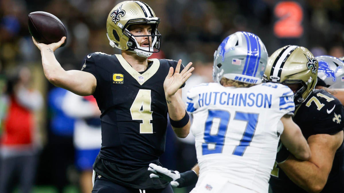 Saints QB Derek Carr Exits Lions Matchup With Head, Back And Shoulder ...