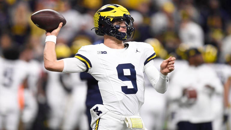 COLLEGE FOOTBALL: DEC 02 Big Ten Championship Game - Michigan vs Iowa