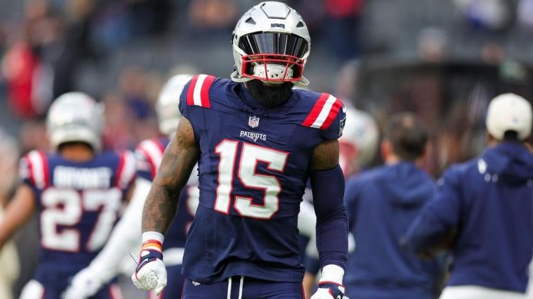 ezekiel-elliott-new-england-patriots.jpg