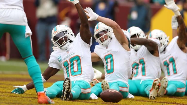 tyreek-hill-dolphins-getty.jpg