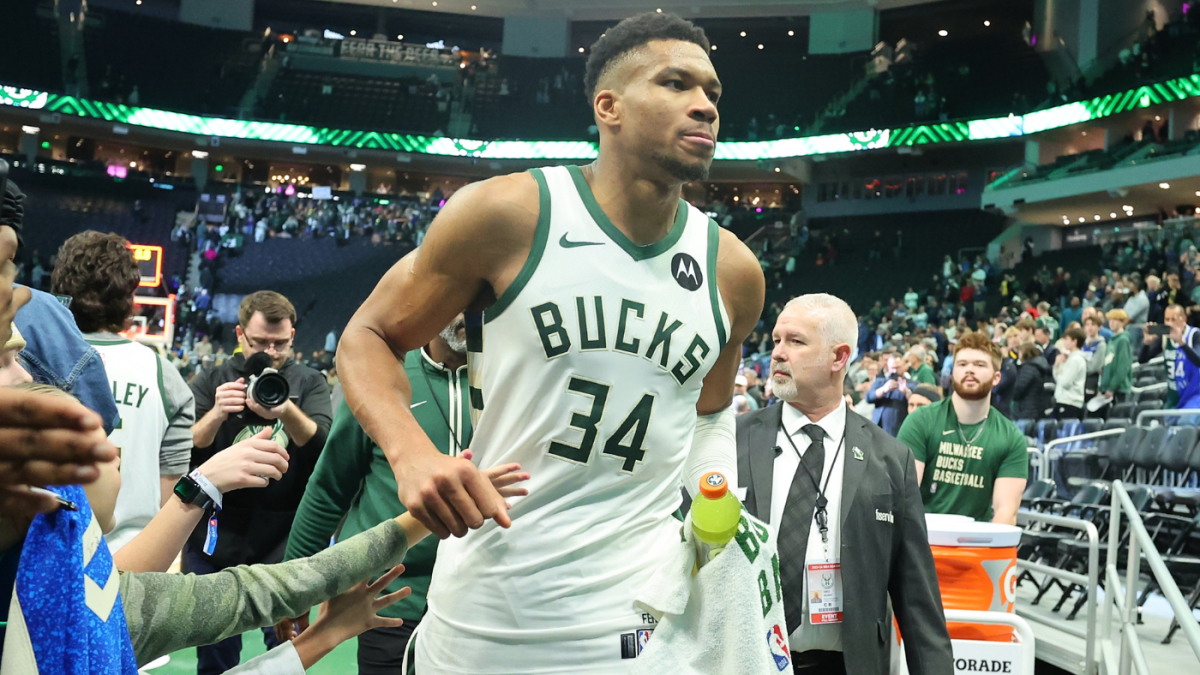 Giannis Furiously Races After Pacers Players to Get Game Ball