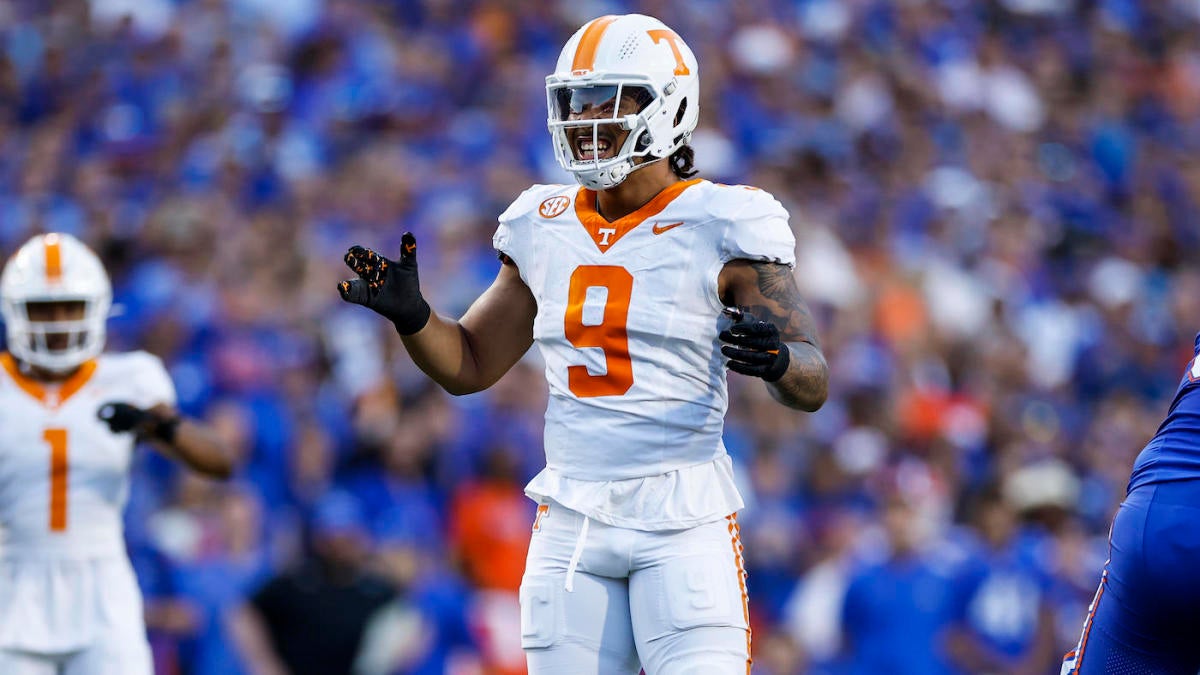 Tennessee EDGE Tyler Baron commits to Ole Miss as Rebels continue to ...