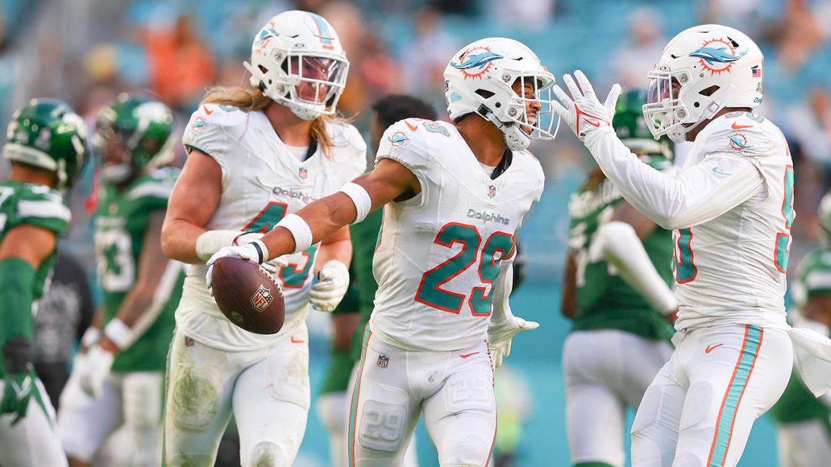 Tua & Hill continue to dominate rivals as Dolphins win big vs Commanders